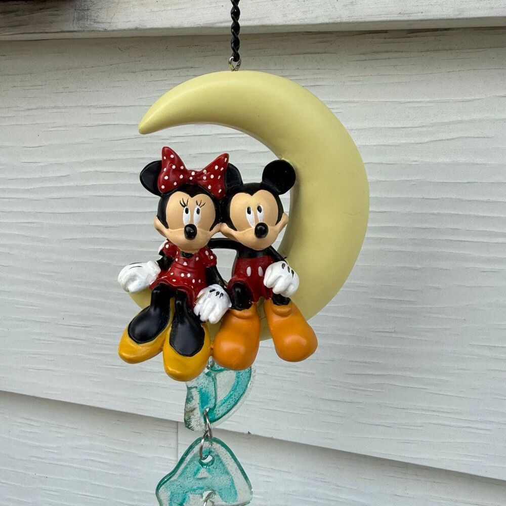 Disney Mickey & Minnie Moon Daydream Hanging Wall Decor Plaque - Picture 2 of 5